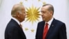Presidenti turk Recep Tayyip Erdogan gjatë një takimi me presidentin e SHBA-së Joe Biden në vitin 2016. Në atë kohë Biden ishte nënpresident i SHBA-së. 