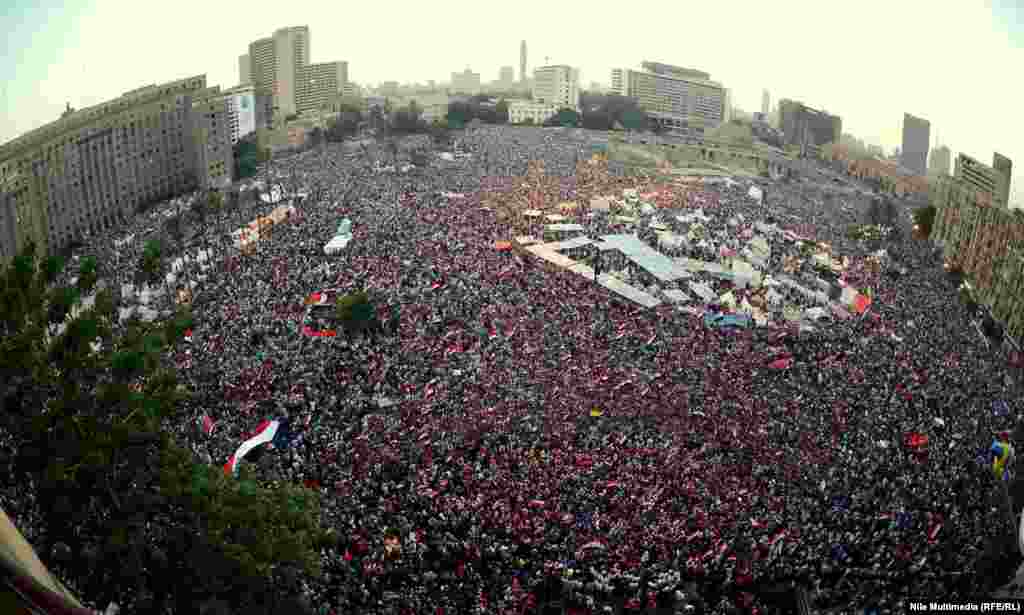 Тысячы пратэстоўцаў на Плошчы Тахрыр