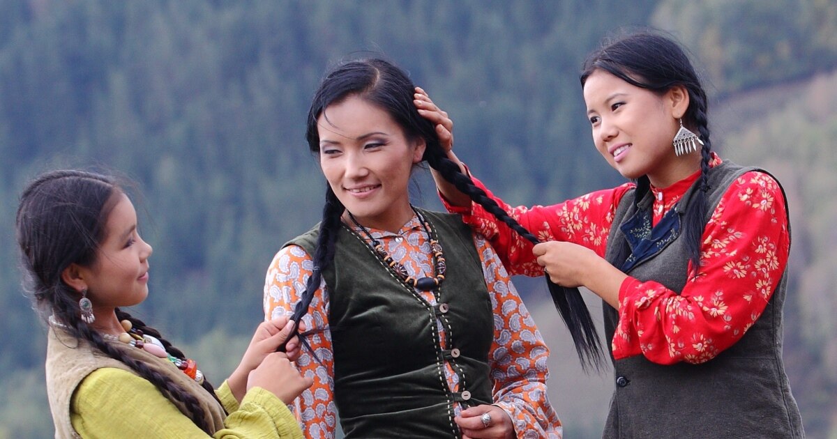 Фанни Коттенсон жалаңаш Елена Попованың жынысы