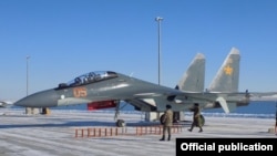 Су - 30СМ қирувчи самолёти.