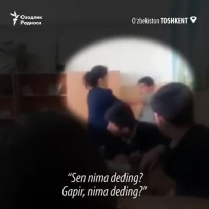 Kasalxona hojatxonasidagi YouTube yashirin kamerasi Oriq keksa bolalar qattiq doggy uslubi becerdin olish