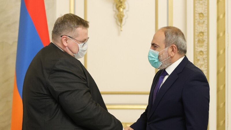 Армения заинтересована в открытии коммуникаций - Пашинян принял вице-премьера РФ