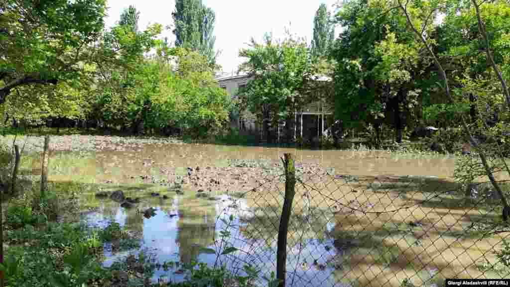 სტიქიით მიყენებული ზარალის დათვლა ჯერ არ დაწყებულა.