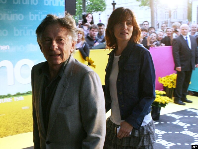 Роман Полански с женой Эммануэлль Зейгнер. Париж, 15 июня 2009 года