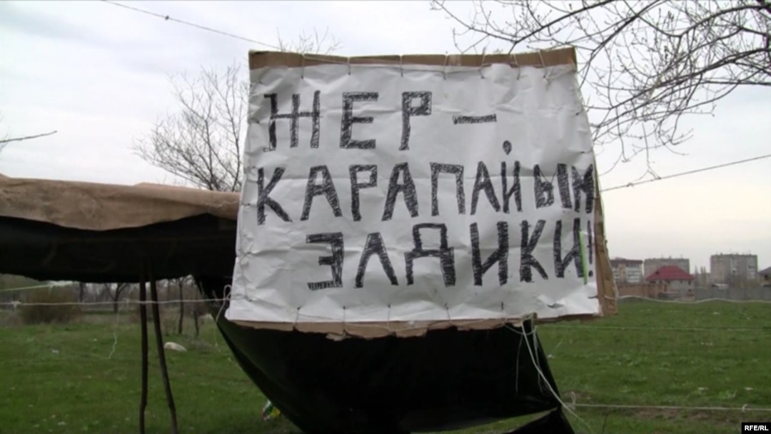 Секс орыс жігіті әпкесін қатыгездікпен трахты