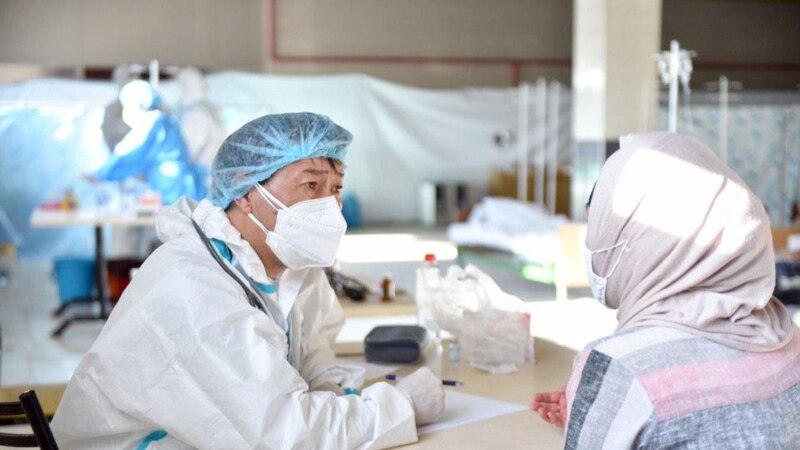 Кыргызстанга Pfizer вакцинасынын 100 миң дозасы алынып келинет