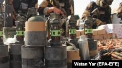 برخی بم ها و مواد انفجاری که در افغانستان در جریان جنگ ها از آن استفاده میشود