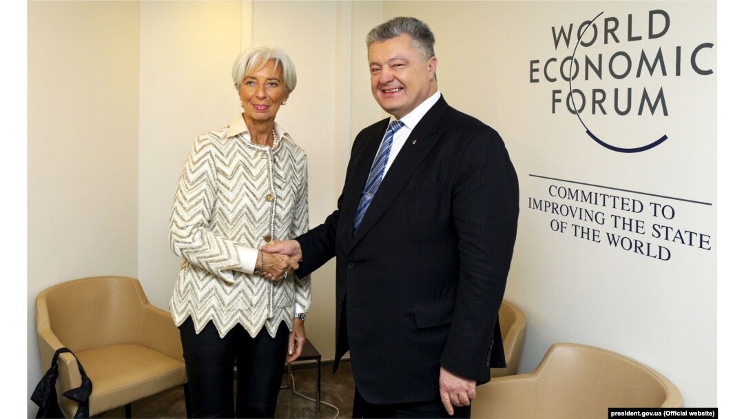 Президент України Петро Порошенко і директор-розпорядник МВФ Крістін Лаґард. Давос, 23 січня 2019 року