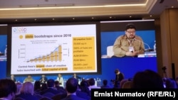 Данияр Аманалиев B5+1 форумунда.