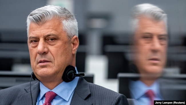 Ish-presidenti i Kosovës, Hashim Thaçi, në Gjykatën Speciale në Hagë.