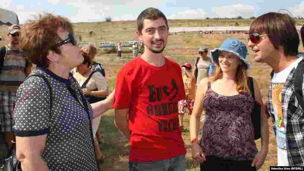 Deputata Maria Ciobanuși Valeriu Pasa, directorul reservației Orheiul Vechi.