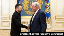 Владимир Зеленский и Кит Келлог на встрече в Киеве, 11 сентября 20205 года