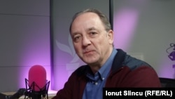 Valentin Pescaru este psiholog clinician expert și psihoterapeut. Are o experiență de peste 20 de ani în domeniu și mii de evaluări psihologice la activ.