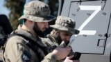 Военнослужащие во время смотра сил чеченских военных подразделений на территории резиденции главы Чечни, 29 марта 2022 года. Иллюстративное фото