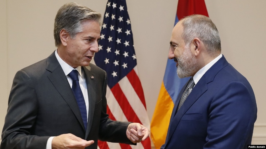 U.S. Secretary of State Antony Blinken and ArmenianPrime Minister Nikol Pashinian (file photo)