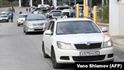 ავტომობილები საქართველო-რუსეთის საზღვარზე