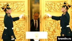 Рускиот претседател Владимир Путин пристигнува на церемонија во Кремљ, Москва, 20 септември 2022 година.