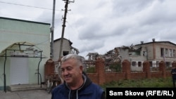  Александър, някогашен украински боец, който споделя, че е бил брутално разпитван от съветски чиновници по сигурността. 