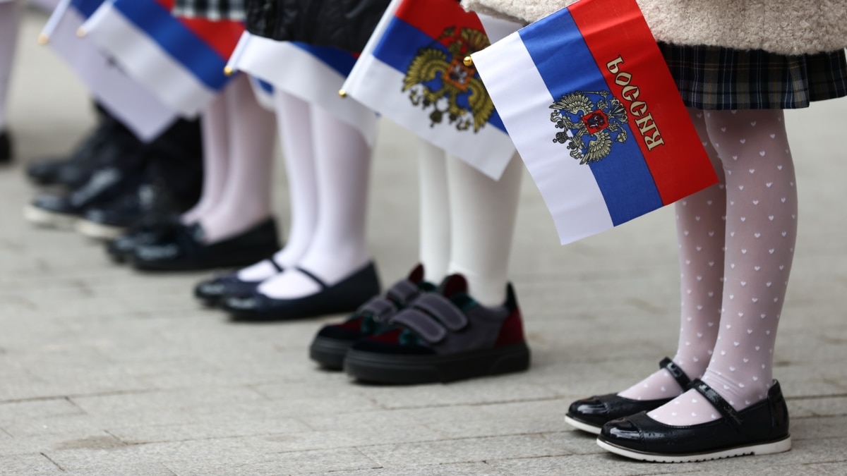 A group of children from Germany visited Russia at the height of the war