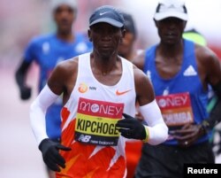  Елиуд Кипчоге в Лондон през 2020 година 