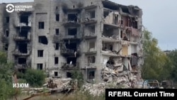 Една от много разрушени жилищни сгради в град Изюм, който до преди дни беше под руски контрол