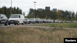 Автомобильная очередь на границе России с Финляндией, 23 сентября 2022 года