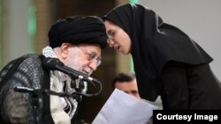 خامنه‌ای در دیدار با دانشجویان