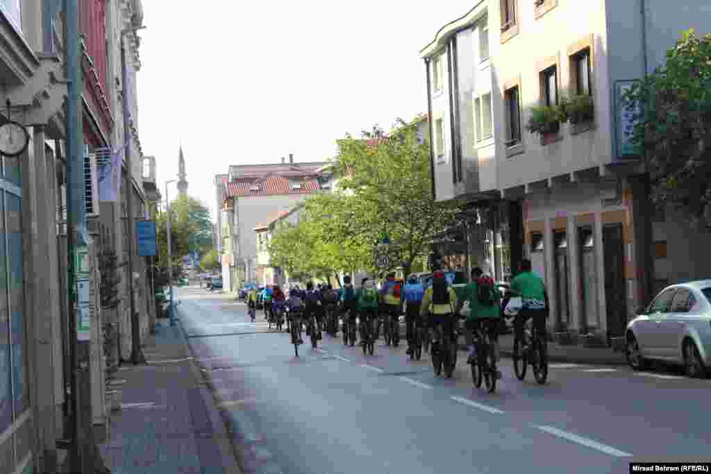 Ruta biciklijade u Mostaru u povodu Evropske sedmice sporta krenula je ka južnim gradskim zonama, gdje su izvorišta rijeka Bune i Bunice.