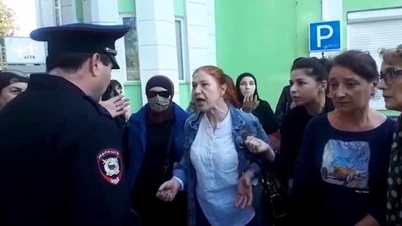O colaboratoare a RFE/RL, condamnată la cinci zile de închisoare în Daghestan