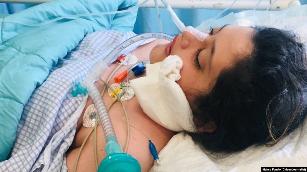 مهسا امینی در بیمارستان