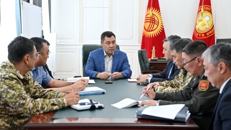 Президент Жапаров Баткен облусундагы кырдаал боюнча кеңешме өткөрдү