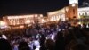 Sentyabrın 14-də Milli Məclisin qarşısına etirazçılar toplaşıb