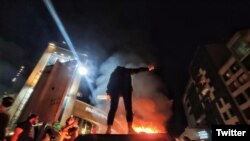 Proteste în Iran după moartea în custodia poliției a unei tinere de 22 de ani arestată pentru că purta o „vestimentație necorespunzătoare