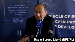 Politologul american Francis Fukuyama la o întâlnire cu jurnaliștii, la Chișinău, 14 septembrie 2022