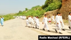 د شمالي وزیرستان د یو ښوونځي ماشومان کور ته د تلو پر مهال. (انځور: ارشیف)