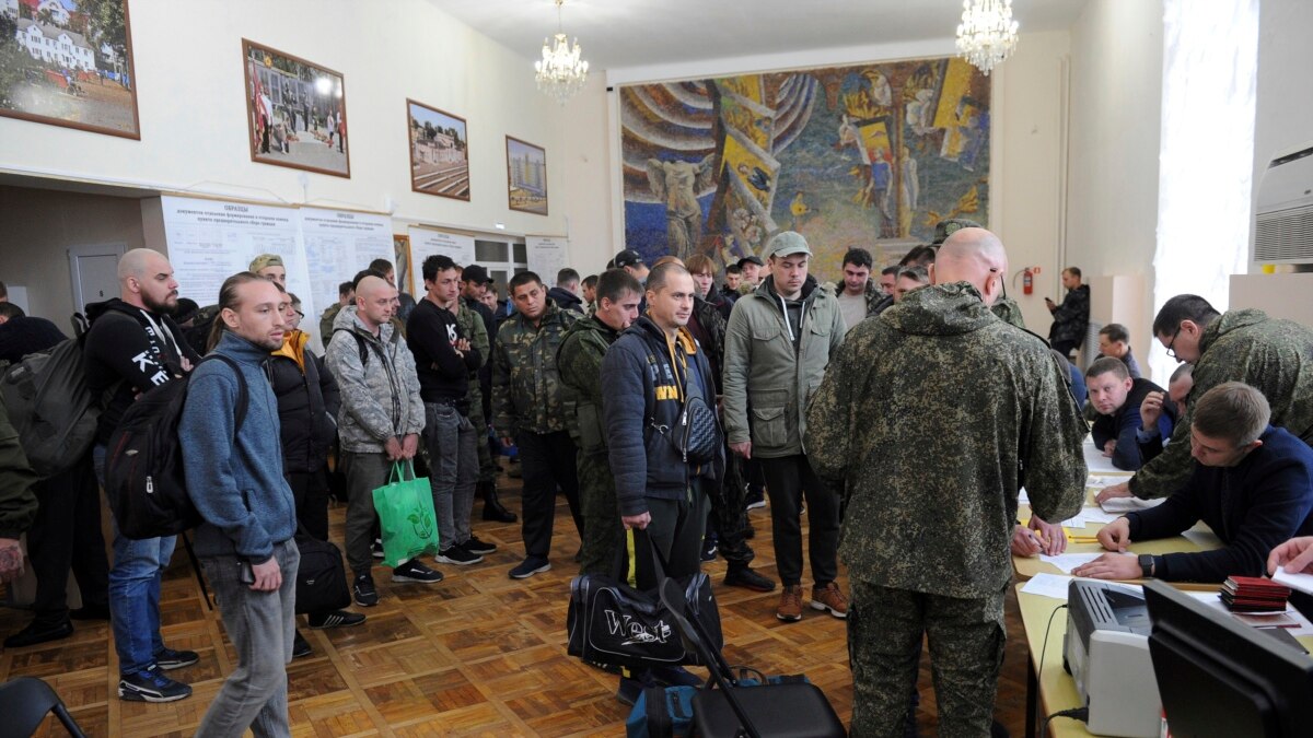 Russian Lawmakers Approve Bill On Electronic Military Enlistment Aimed