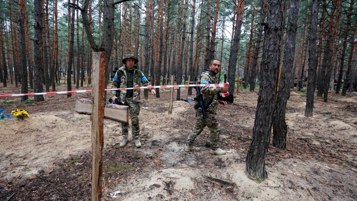 На Харківщині виявили тіла двох закатованих чоловіків, їхні руки були з’єднані кайданками – поліція