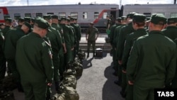 Военнослужащие в Свердловской области (архивное фото)