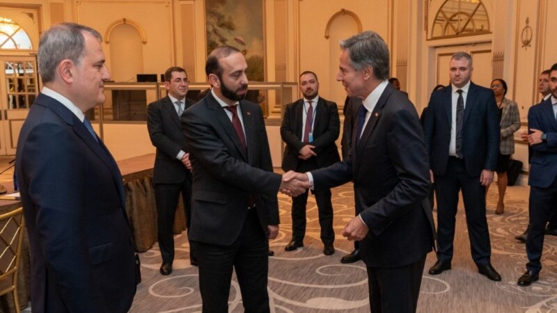 Армения менен Азербайжандын башкы дипломаттары жолугушту