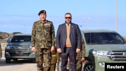 محمد علی احمد الحداد، رئیس ستاد کل ارتش لیبی، در یک مراسم عمومی