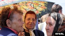 Moldovan women at a Communist-organized demonstration in Chisinau on May 1