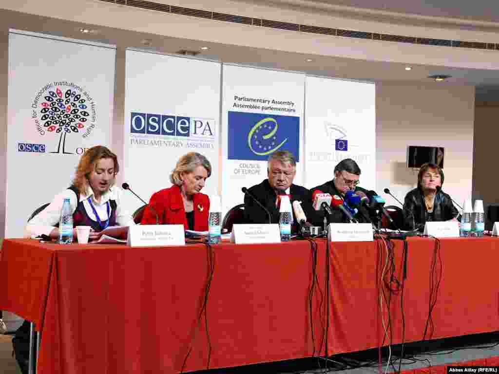 8 noyabr - Avropalı müşahidəçilər yaxşı təşkil edilsə də bunun "demokratiyaya kömək edən seçki olmadığını" bildirdilər