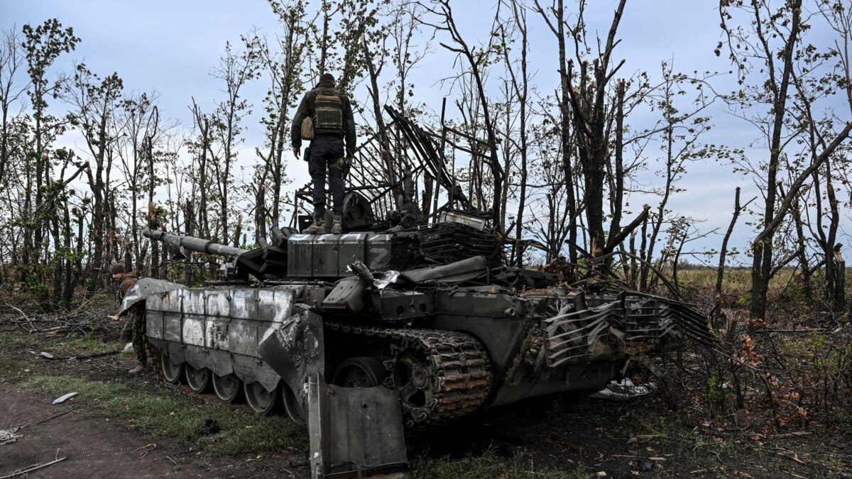 Россия бросает на войну «музейные» танки. Что это значит – объясняем