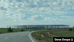 Vânzarea terenului pe care se construiește complexul i-a adus primarului din Cârcea peste 5 milioane de euro.