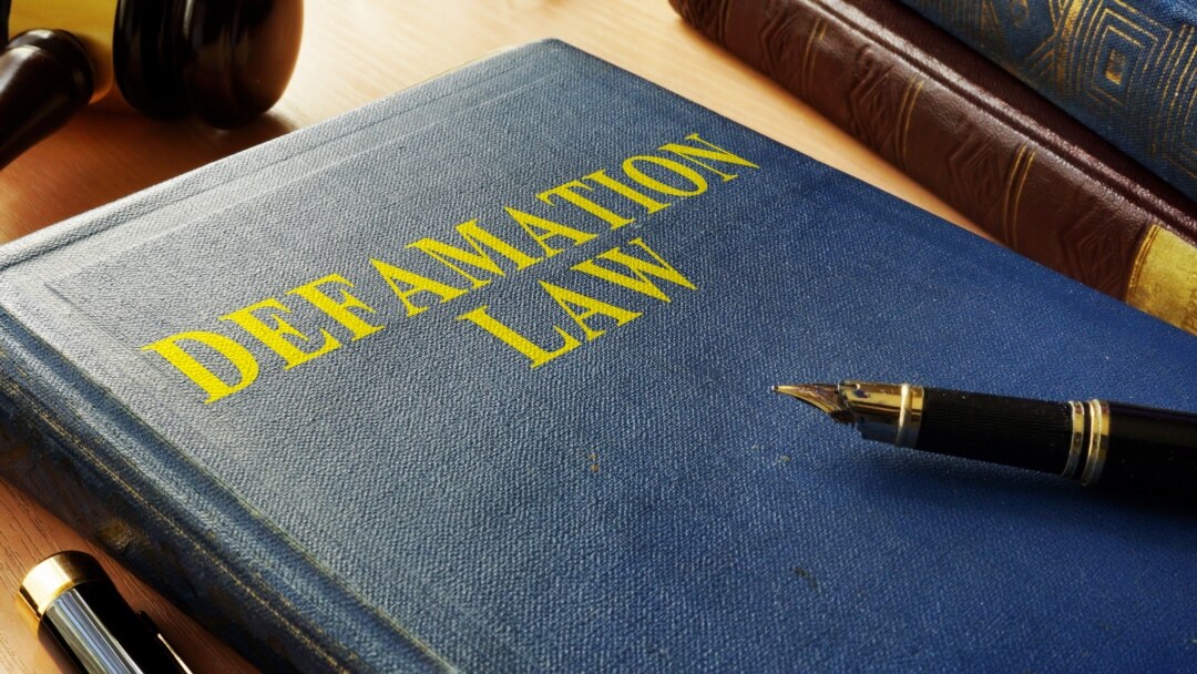 Жалаңаш акробат