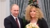 Rusiya Prezidenti Vladimir Putin və Alla Puqaçova