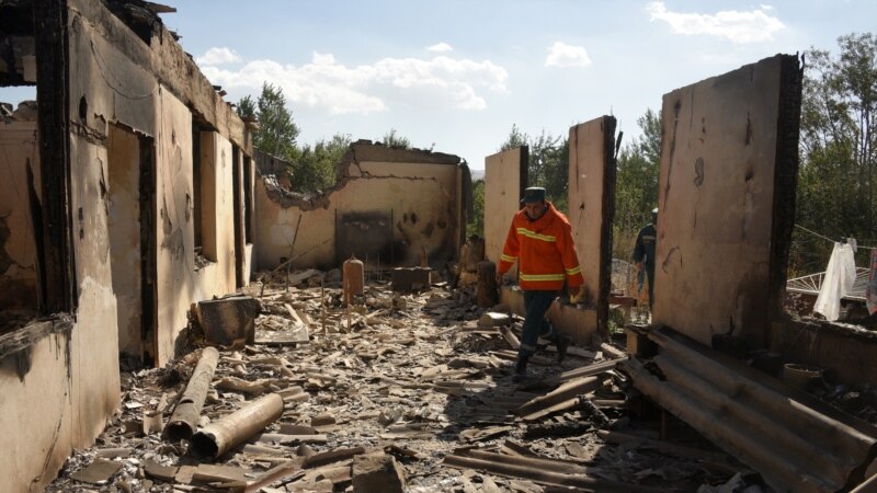 Жители пока не торопятся возвращаться в Сотк. Больше половины домов повреждены