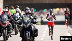  Елиуд Кипчоге в Лондон през 2018 година 