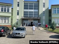 Osnovna škola "Muharem Kadriu" u Velikom Trnovcu