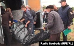 Двох чоловіків вбили поблизу російського блокпоста. В одного із загиблих кульові отвори, за словами поліцейських, в голові